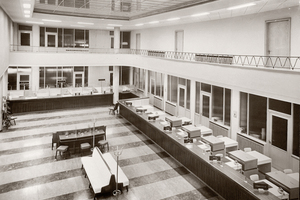  Blick in die große Kundenhalle in den 1950er Jahren Fotos: Kasseler Bank 