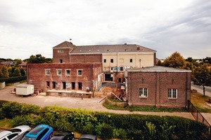  Die Alte Brauerei in Meerbusch vor Beginn der Sanierungsarbeiten im Sommer 2009 