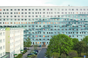  Für die gepixelte Wasserwelle auf einem Wohnblock in Senftenberg gab es den Förderpreis für künstlerische und designbetonte Arbeiten Fotos: Brillux 