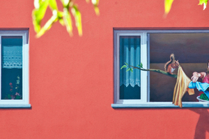  Die gemalten Menschen und Tiere wirken ausgesprochen realistisch Foto: Wohnungsbaugenossenschaft Solidarität / Klaus Dombrowski 