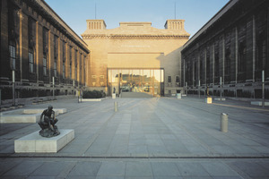  Als Weltkulturerbe lockt das Berliner Pergamonmuseum jährlich mehr als 800.000 Besucher in seine Ausstellungsräume 