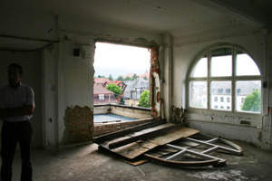  Fensterschäden im vierten Obergeschoss 