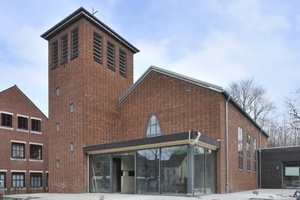  Die erste auf Passivhausniveau sanierte Kirche der Welt in Heinsberg kurz vor Abschluss der Bauarbeiten im März dieses JahresFotos: Energieagentur NRW 