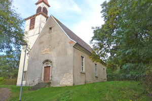  So sahen die Kirchen vor der Sanierung aus: Löcher in der Putz­oberfläche ... 