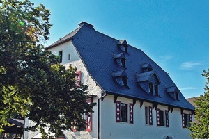 Fertig gestelltes Dach in altdeutscher Deckung 