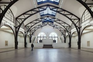  Die historische Halle mit ihren Stahlfachwerkbindern 