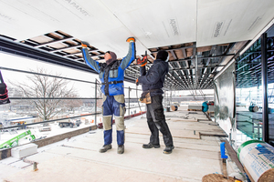  Die zementgebundenen Bauplatten werden auf die Tragprofile geschraubt Fotos: Knauf Aquapanel / Ekkehard Reinsch 