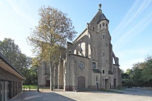  Eines der Sieger beim Wettbewerb „Ausgezeichnete Orte im Land der Ideen“  ist die zu Wohnraum umgenutzte Herz-Jesu-Kirche in Mönchengladbach-PeschFotos: Hans Jürgen Landes 