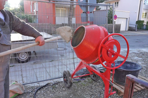  Mischmaschine und Mörtelschlitten haben ausgedient 