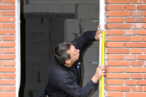  Einbau eines der Fenster, die einen Uw-Wert von 1,0 W/m2K erreichen 