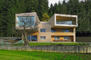  Mit diesem modernisierten Mehrfamilienhaus in Österreich – Energieeinsparung 70 Prozent – gewannen die Architekten vom Büro Hein und Try den Energy Efficiency Award 2011<br />Foto: Saint-Gobain Isover<br /> 